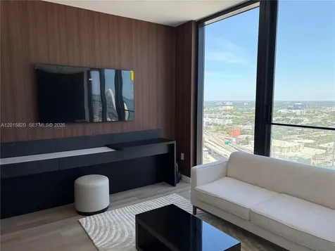 20 NE 11th Street Miami FL 33132