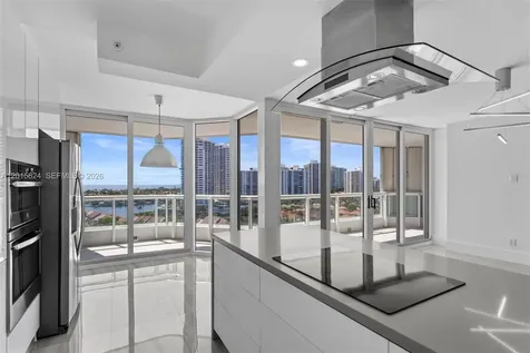 21055 Yacht Club Drive Aventura FL 33180