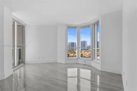 21055 Yacht Club Drive Aventura FL 33180