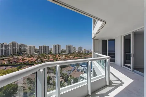 21055 Yacht Club Drive Aventura FL 33180