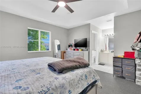 1660 SE 30th Street Homestead FL 33035
