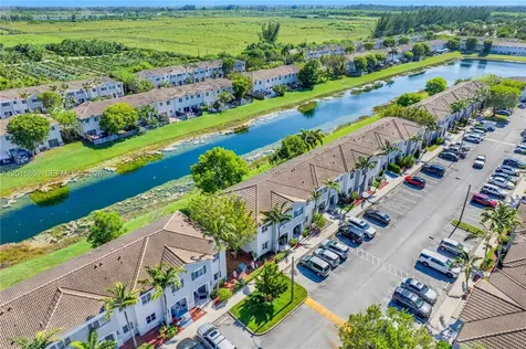 1660 SE 30th Street Homestead FL 33035