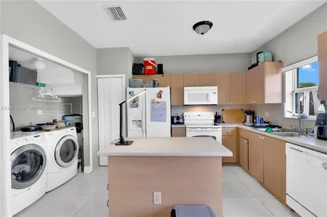 1660 SE 30th Street Homestead FL 33035