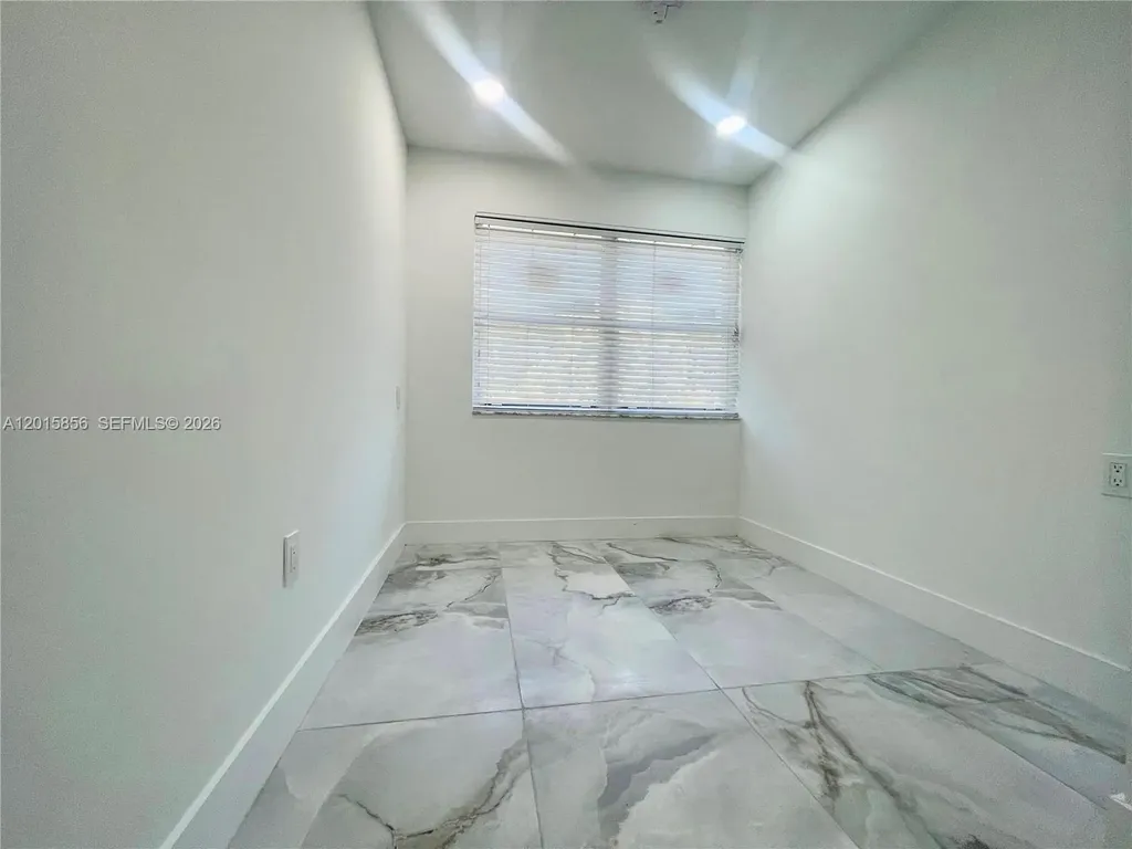 1649 NE 8th Avenue Fort Lauderdale FL 33305