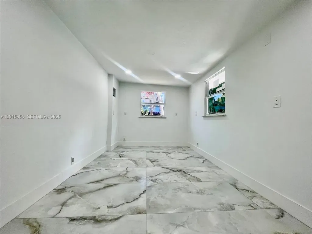 1649 NE 8th Avenue Fort Lauderdale FL 33305