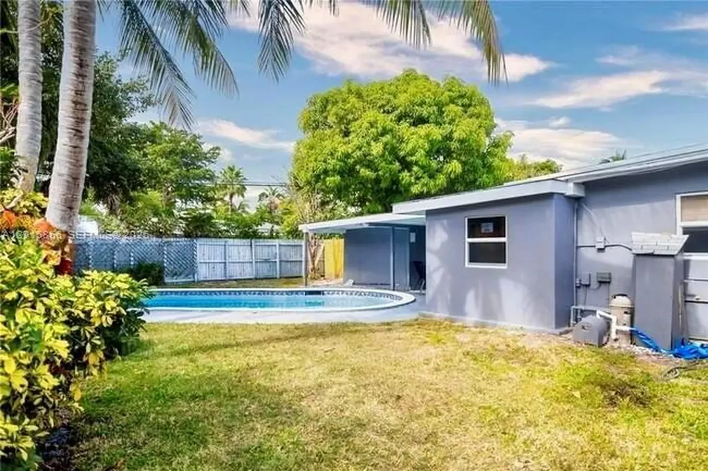 1649 NE 8th Avenue Fort Lauderdale FL 33305
