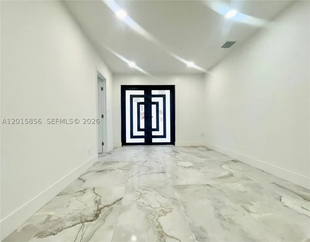 1649 NE 8th Avenue Fort Lauderdale FL 33305