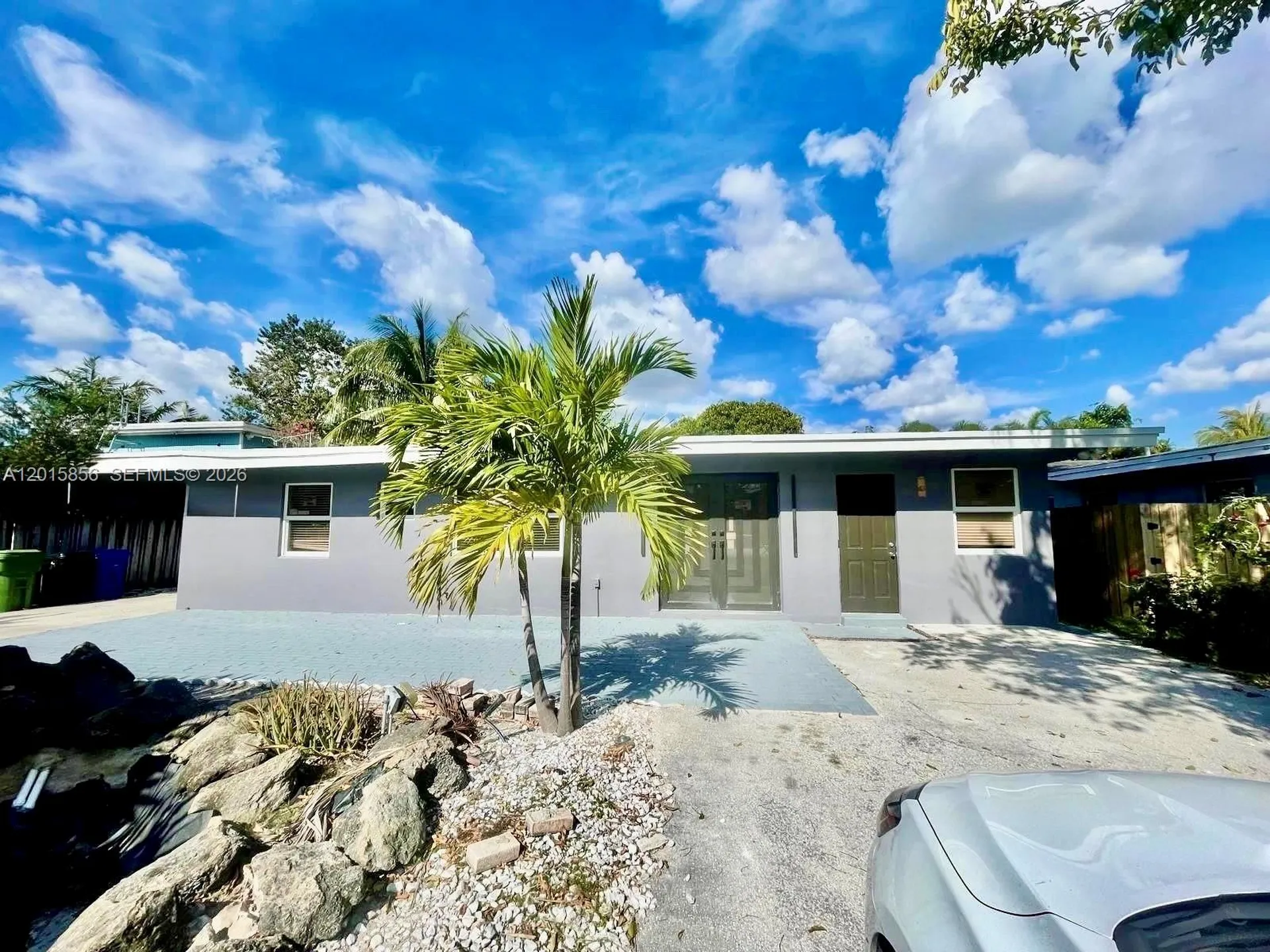 1649 NE 8th Avenue Fort Lauderdale FL 33305