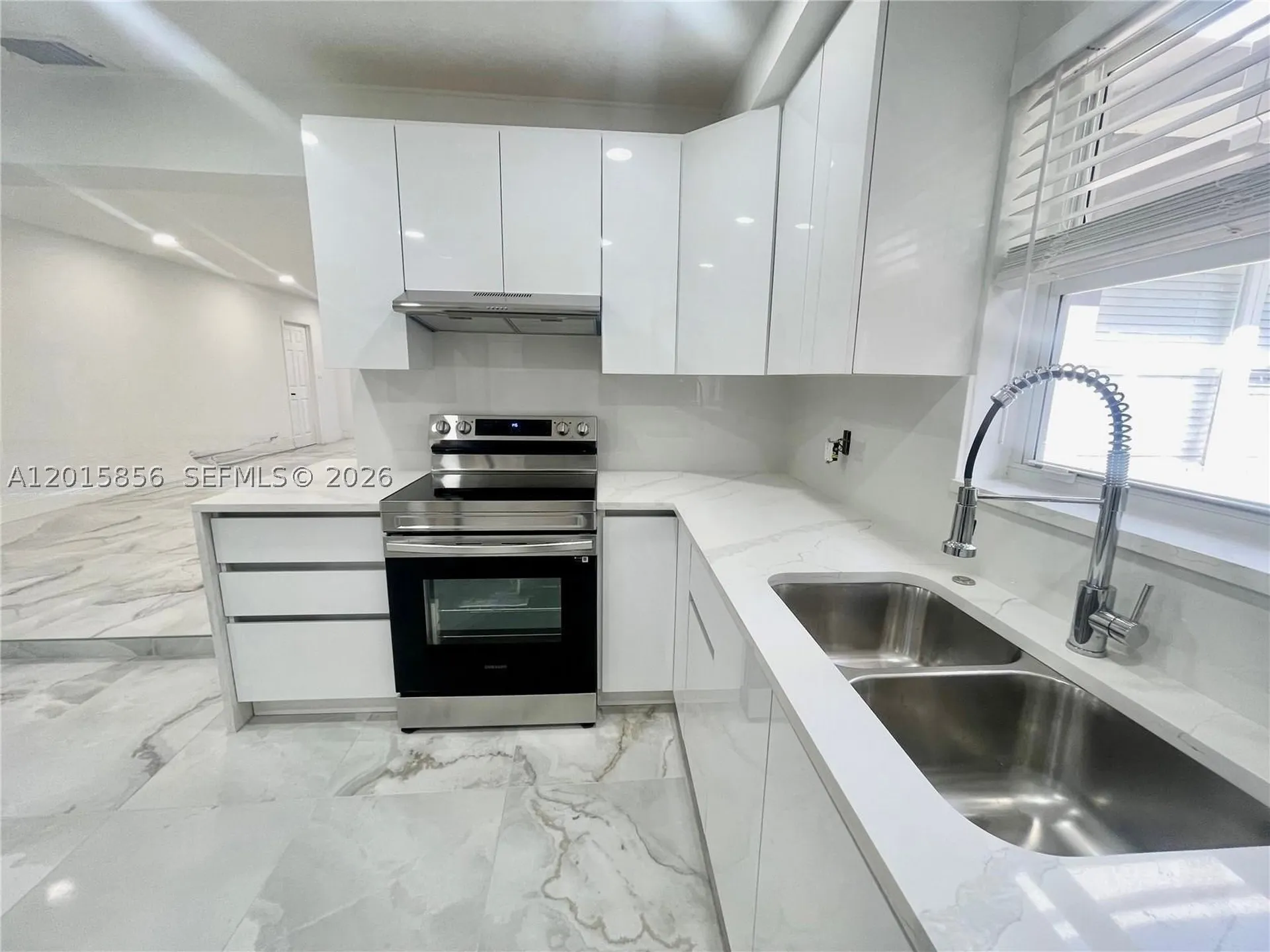 1649 NE 8th Avenue Fort Lauderdale FL 33305
