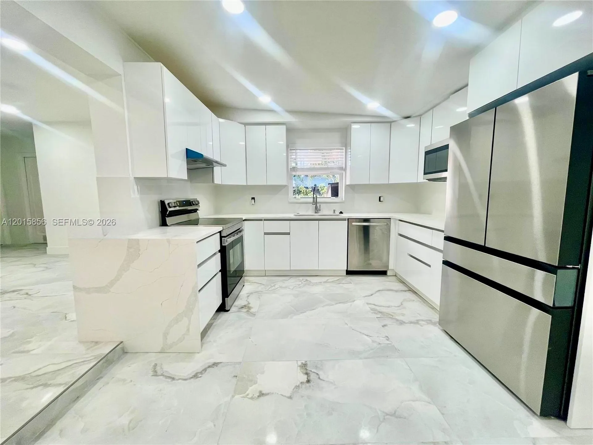 1649 NE 8th Avenue Fort Lauderdale FL 33305