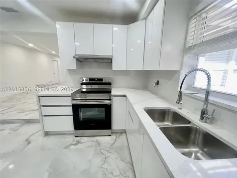 1649 NE 8th Avenue Fort Lauderdale FL 33305