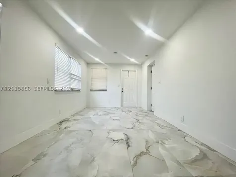 1649 NE 8th Avenue Fort Lauderdale FL 33305