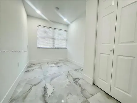 1649 NE 8th Avenue Fort Lauderdale FL 33305