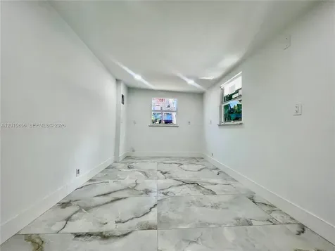 1649 NE 8th Avenue Fort Lauderdale FL 33305