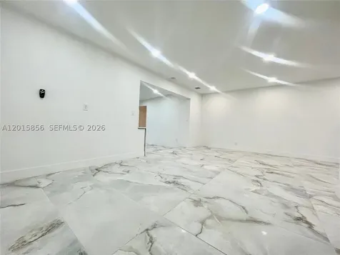 1649 NE 8th Avenue Fort Lauderdale FL 33305
