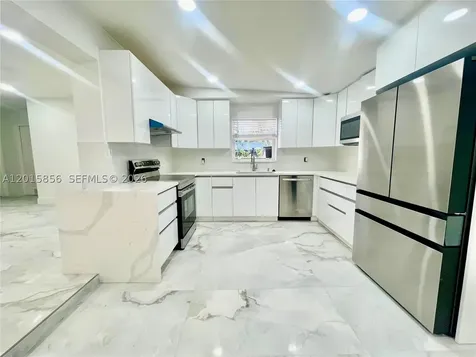 1649 NE 8th Avenue Fort Lauderdale FL 33305