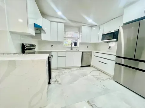 1649 NE 8th Avenue Fort Lauderdale FL 33305