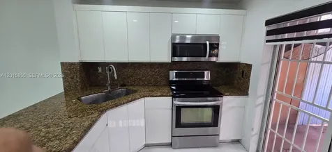 2461 W 76th Street Hialeah FL 33016