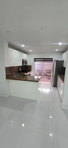 2461 W 76th Street Hialeah FL 33016