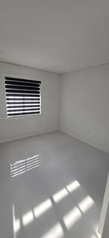 2461 W 76th Street Hialeah FL 33016
