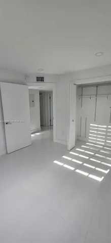 2461 W 76th Street Hialeah FL 33016