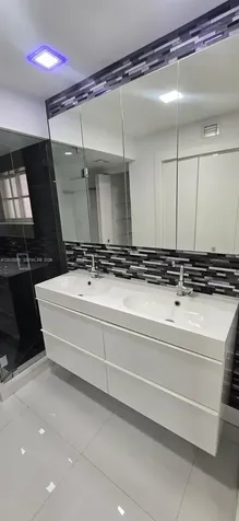 2461 W 76th Street Hialeah FL 33016
