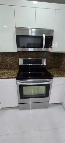 2461 W 76th Street Hialeah FL 33016