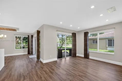 1603 W Harmony Lake Circle Davie FL 33324