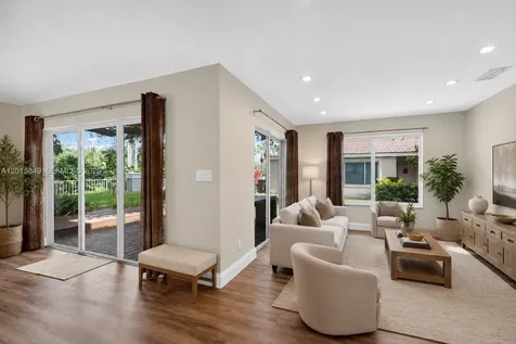 1603 W Harmony Lake Circle Davie FL 33324