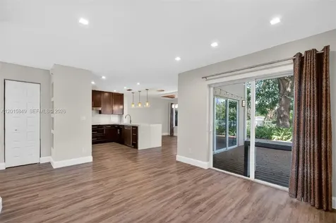 1603 W Harmony Lake Circle Davie FL 33324