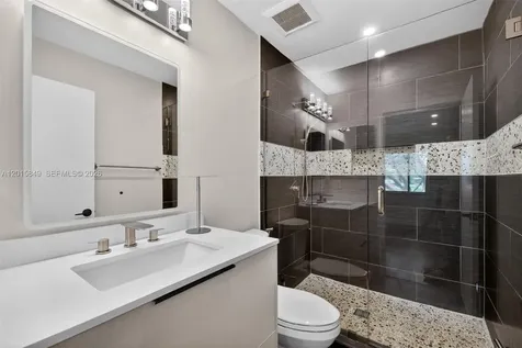1603 W Harmony Lake Circle Davie FL 33324