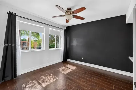 1603 W Harmony Lake Circle Davie FL 33324