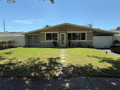 1010 N 74th Way Hollywood FL 33024
