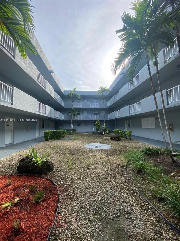 6195 W 18th Avenue Hialeah FL 33012