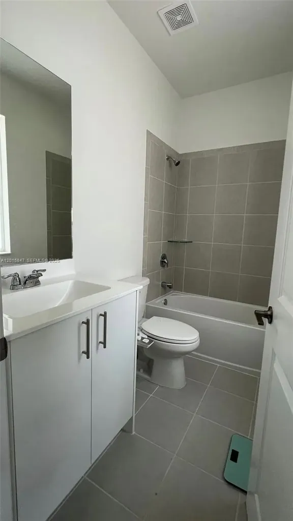 686 SE 13th Court Homestead FL 33034