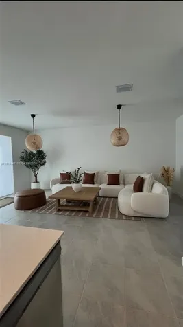 686 SE 13th Court Homestead FL 33034