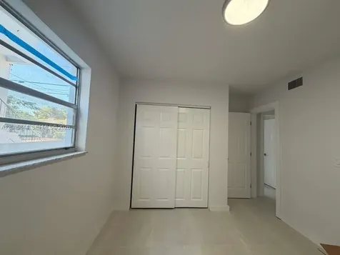 1461 SW 7th Street Miami FL 33135