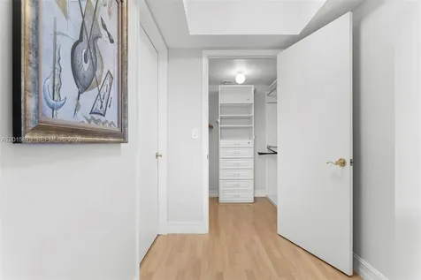 19111 Collins Avenue Sunny Isles Beach FL 33160