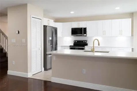 Pembroke Pines FL 33029