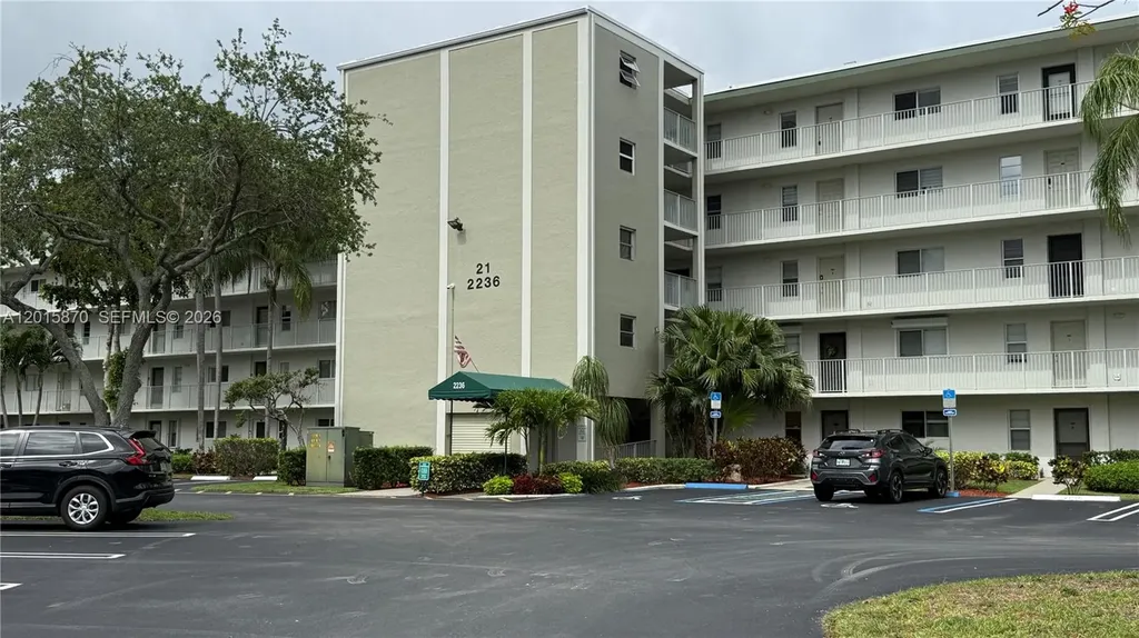 2236 N Cypress Bend Drive Pompano Beach FL 33069
