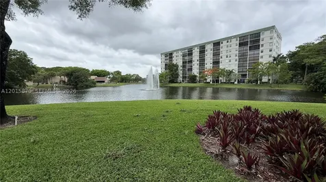 2236 N Cypress Bend Drive Pompano Beach FL 33069