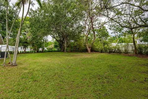 12725 SW 80th Avenue Pinecrest FL 33156