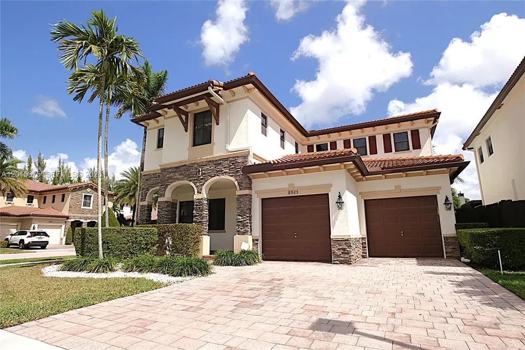 8925 NW 99th Avenue Doral FL 33178