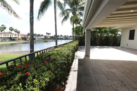 8925 NW 99th Avenue Doral FL 33178