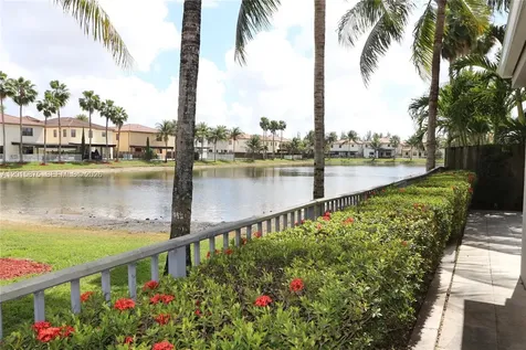 8925 NW 99th Avenue Doral FL 33178