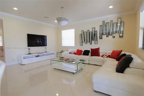 8925 NW 99th Avenue Doral FL 33178