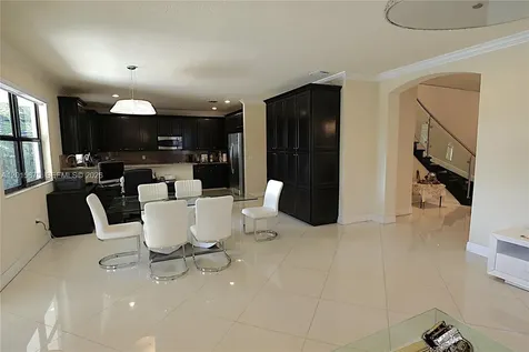 8925 NW 99th Avenue Doral FL 33178