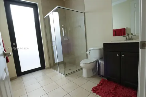 8925 NW 99th Avenue Doral FL 33178