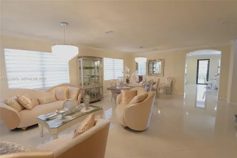 8925 NW 99th Avenue Doral FL 33178