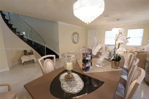 8925 NW 99th Avenue Doral FL 33178